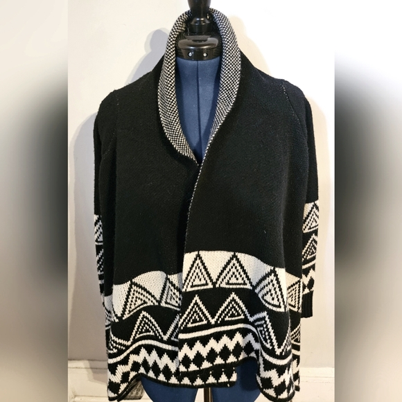 YoYo5 Black & White Aztec Design Long Sleeve Open Cardigan Sweater S/M - Picture 2 of 9